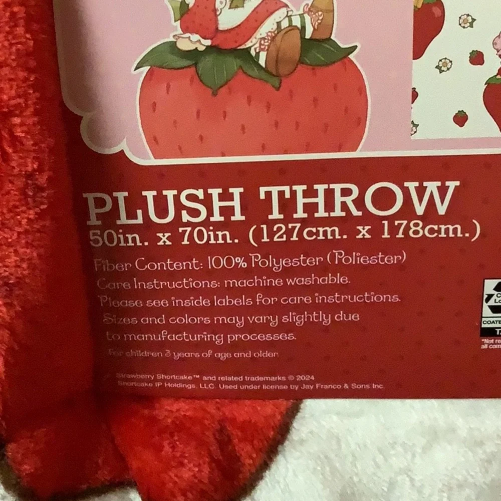 Strawberry Shortcake Plush Blanket ๐ - Picture 3 of 3